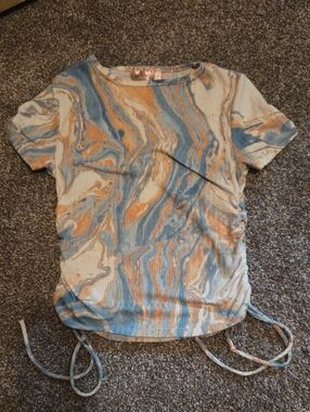 Youth Marble-Print Short Sleeve Top in Blue & Tan